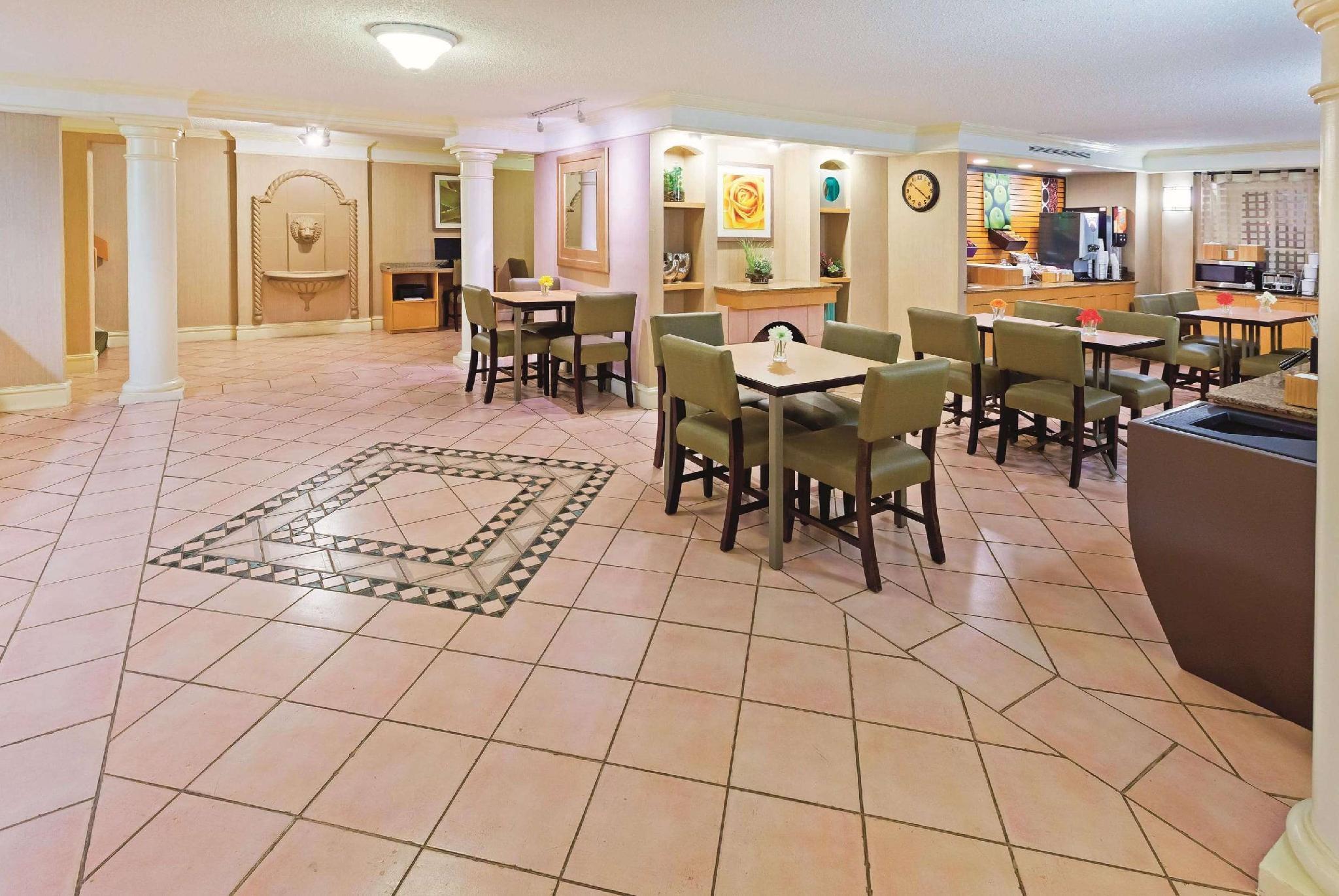 Baymont By Wyndham Lubbock - Downtown Civic Center Hotel Ngoại thất bức ảnh